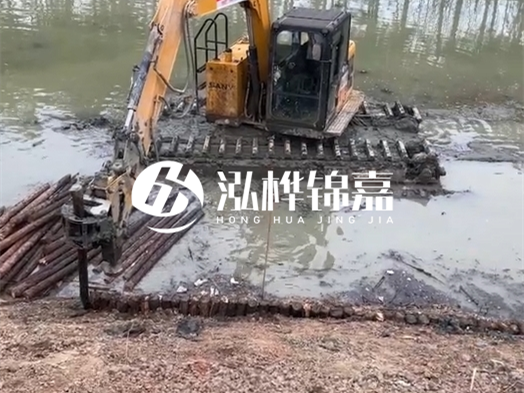河道木材松木樁怎么選？河道工程用什么規(guī)格松木樁？
